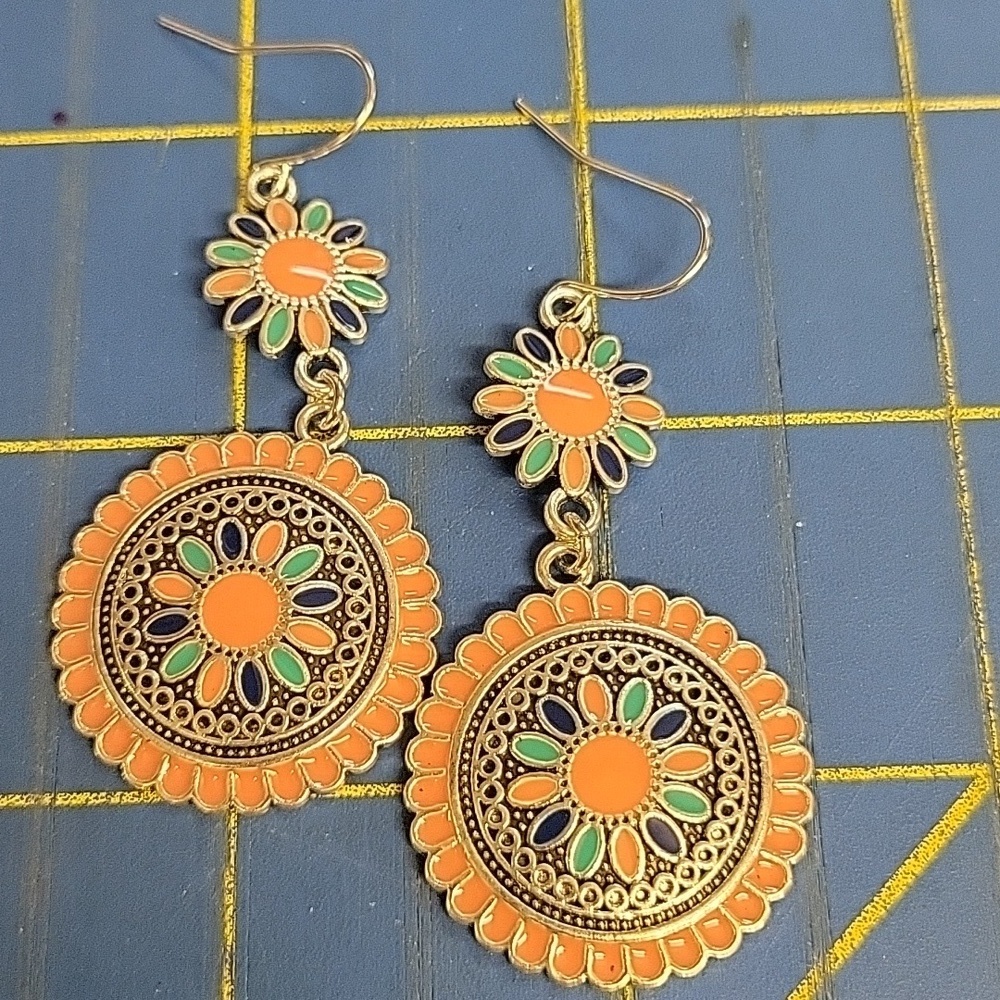 Melon Turquoise Silver Tone Dangle Earrings